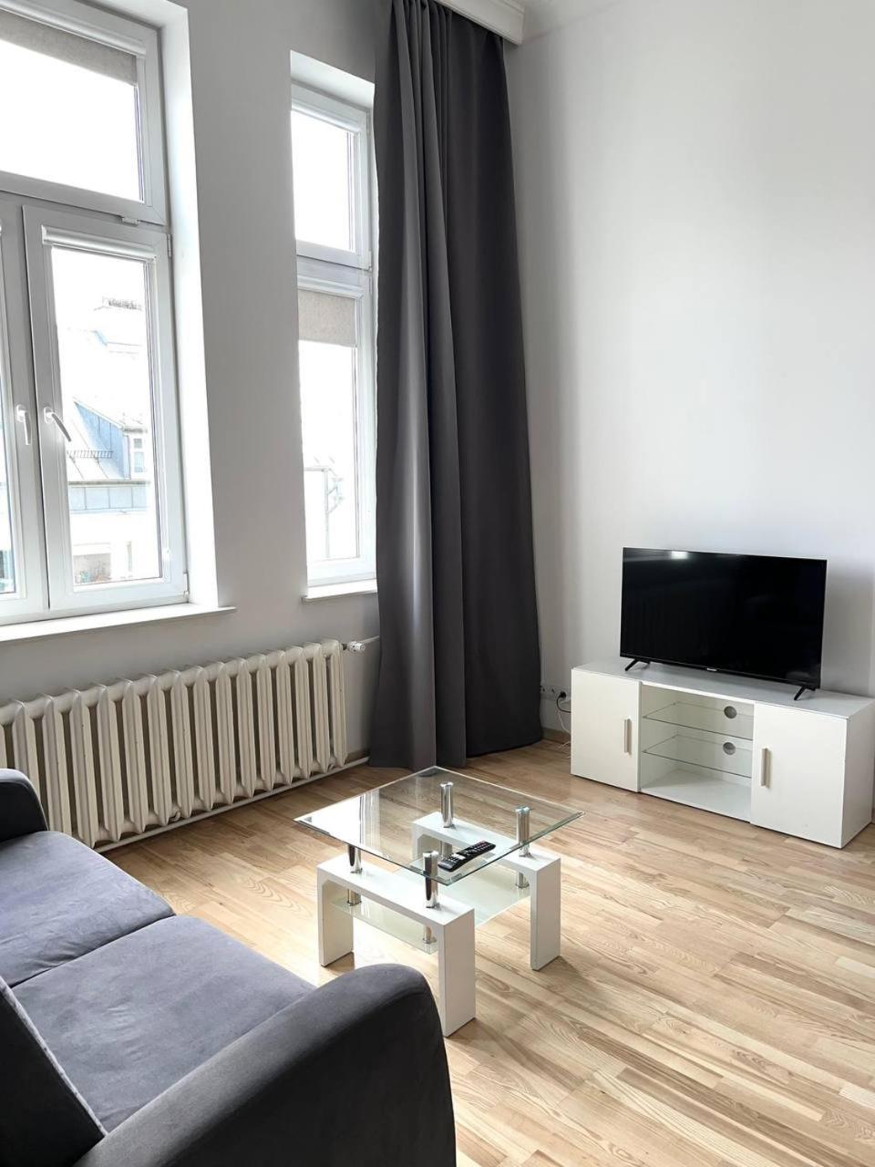 Stylish Apartment In The Centre -By Hik Apartments Varsavia Esterno foto